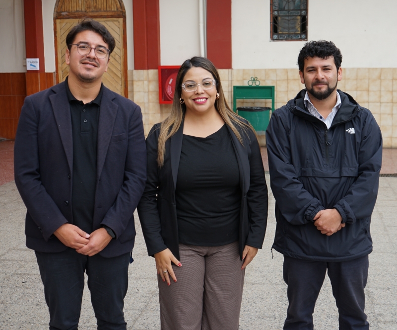 Maestros Felipe Contreras; Carla Álvarez y Raúl Orrego.