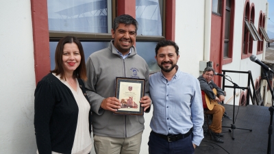Reconocimiento a maestro Sebastián Robles