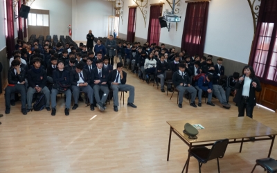 Carabineros de Chile dictó charla vocacional a estudiantes de Cuarto Medio