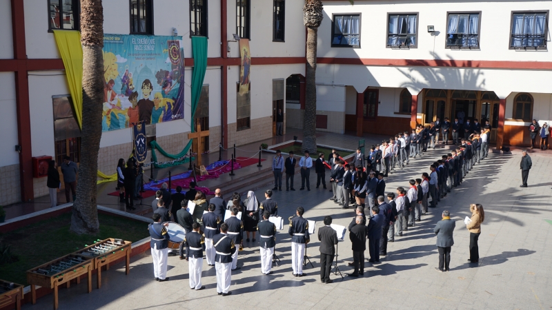 Cruz Peregrina llega a Salesianos La Serena