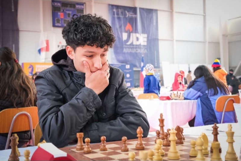 Orgullo escolar: Santiago Quintero obtiene cuarto lugar en Sudamericano de Ajedrez